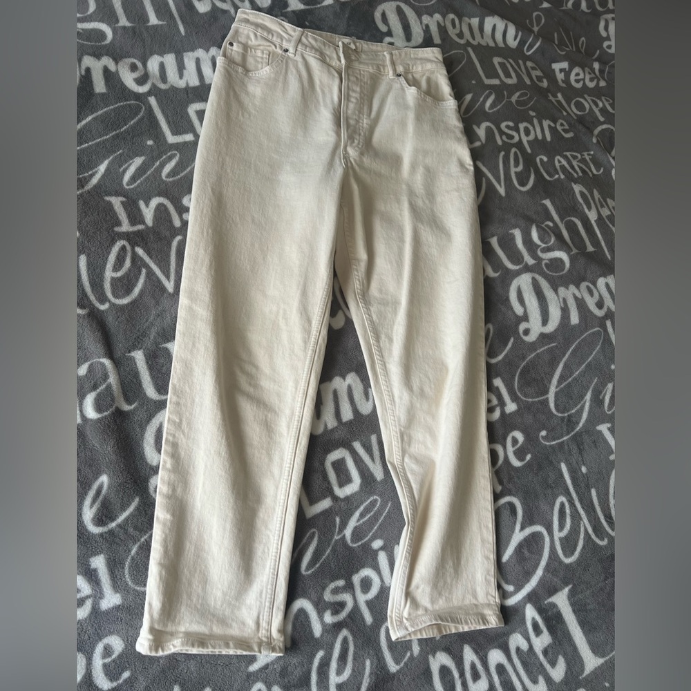 H&M Jeans size 8 oatmeal color